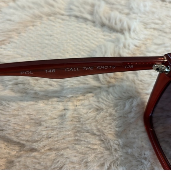 Quay Call The Shots Sunglasses - Picture 5 of 6